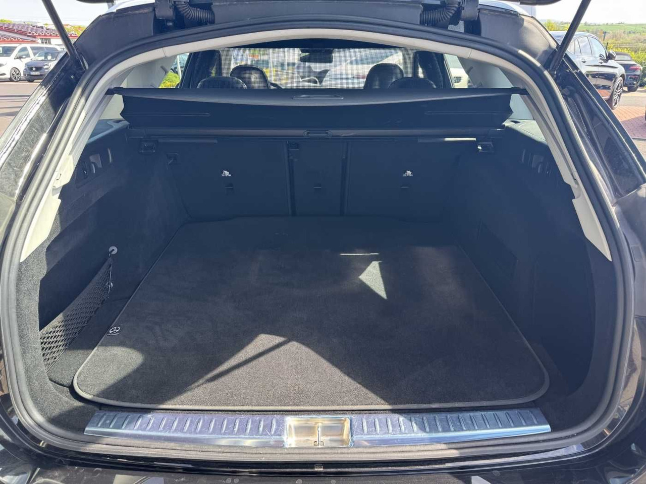 Leasing of  Mercedes-Benz E 220d Avantgarde+Pano+AHK+Distr+19Zoll+MBUX Mercedes-Benz E 220d Avantgarde+Pano+AHK+Distr+19Zoll+MBUX: picture 6