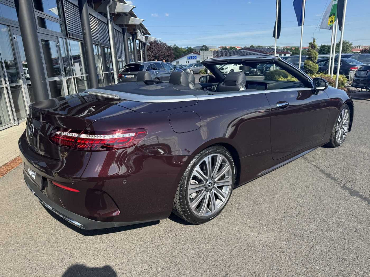 Mercedes-Benz E 400d Cabrio VOLL+AMG+Massage+Distr+Burm - Car: picture 4 Mercedes-Benz E 400d Cabrio VOLL+AMG+Massage+Distr+Burm - Car: picture 4