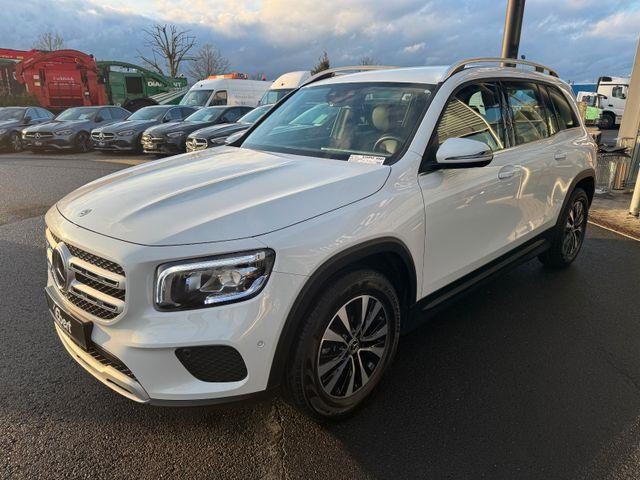 Mercedes-Benz GLB 200 4M Style+StandH+Distr+RKamera+Augment - SUV: picture 3 Mercedes-Benz GLB 200 4M Style+StandH+Distr+RKamera+Augment - SUV: picture 3