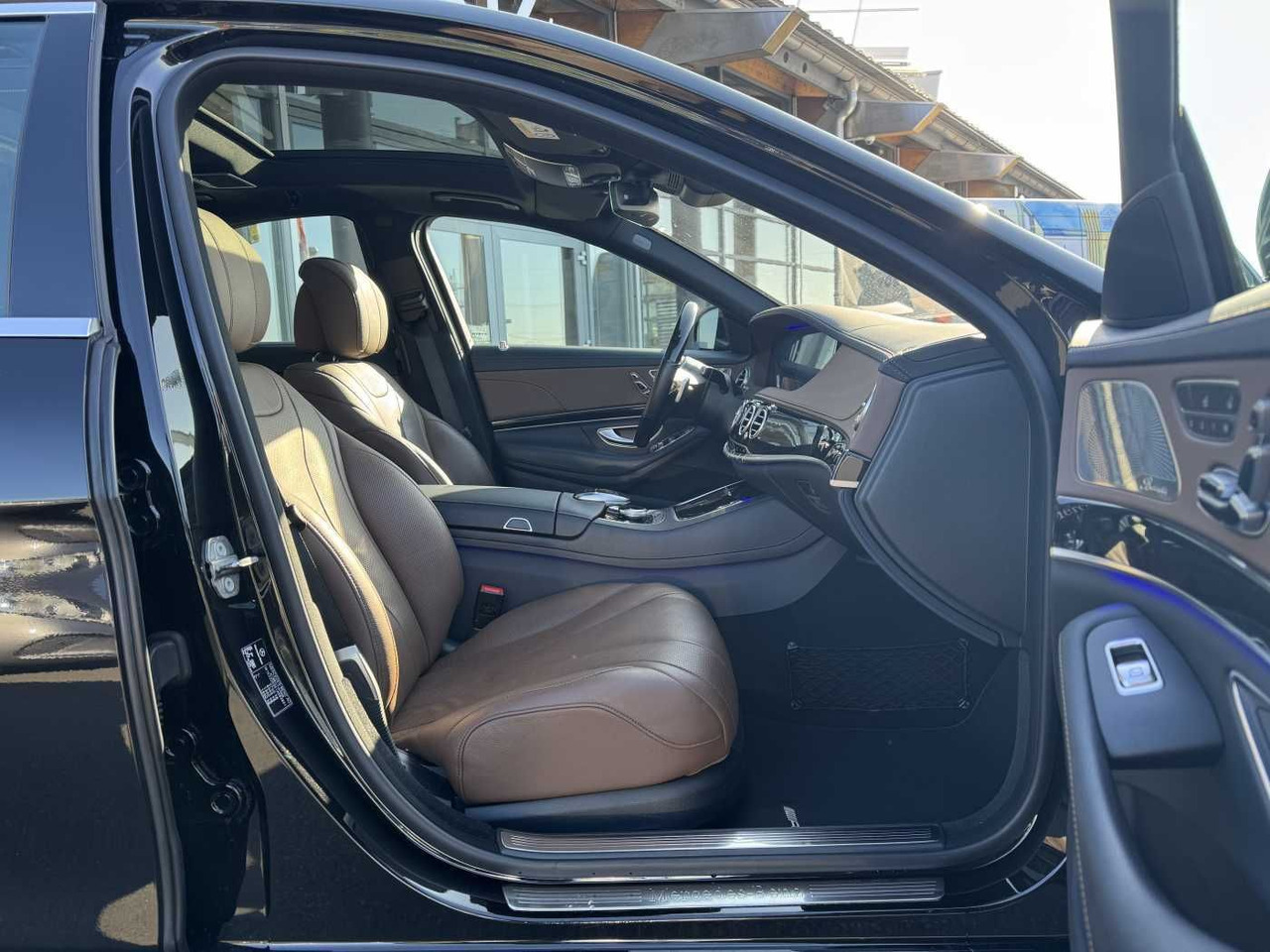 Mercedes-Benz S 400d 4M AMG+Pano+Burm+Distr+Massage+ HUD - Sedan: picture 3 Mercedes-Benz S 400d 4M AMG+Pano+Burm+Distr+Massage+ HUD - Sedan: picture 3