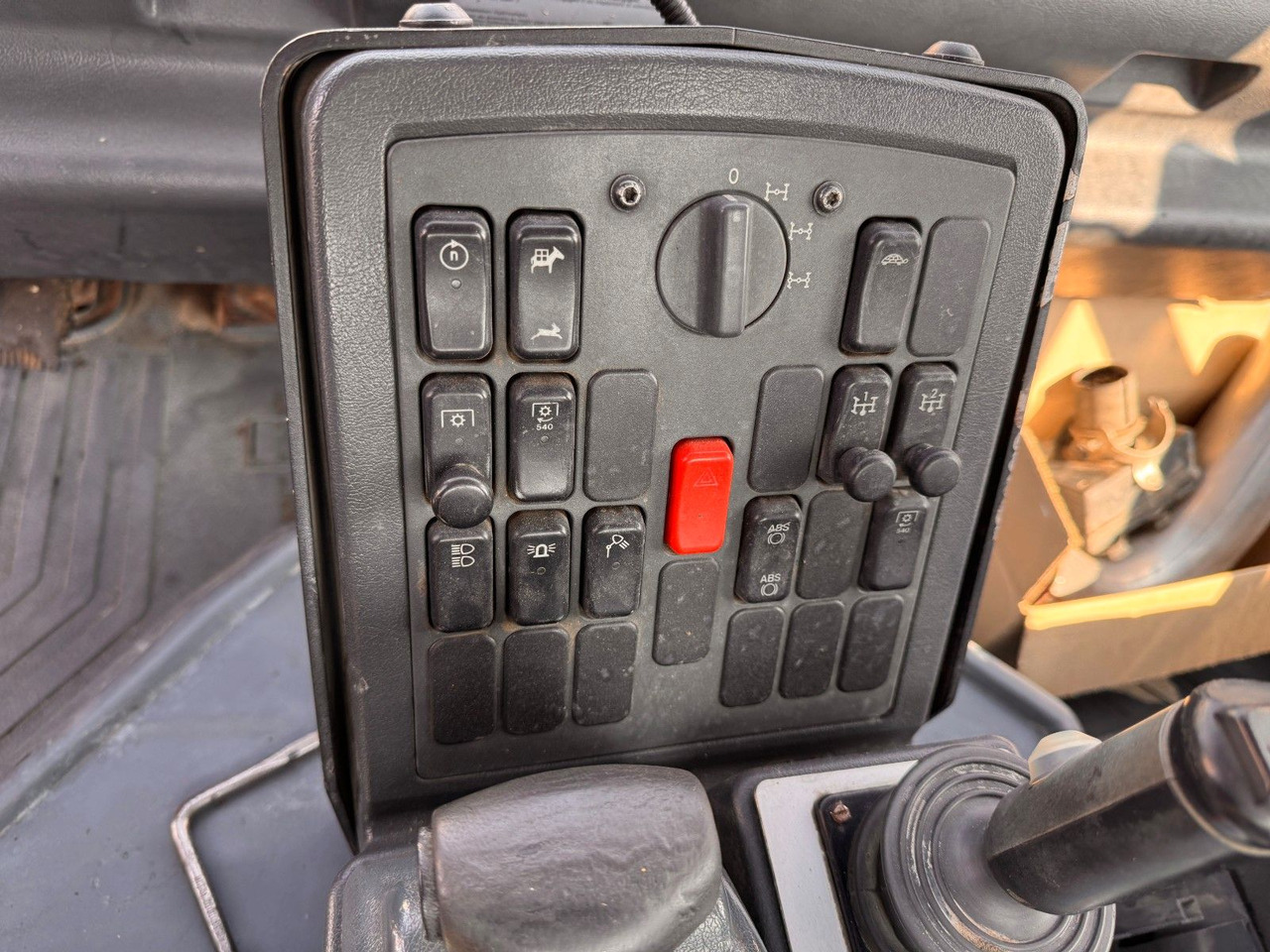 Leasing of  Mercedes-Benz Unimog U300 4x4 Vario-Pilot Mercedes-Benz Unimog U300 4x4 Vario-Pilot: picture 21 Leasing of  Mercedes-Benz Unimog U300 4x4 Vario-Pilot Mercedes-Benz Unimog U300 4x4 Vario-Pilot: picture 21