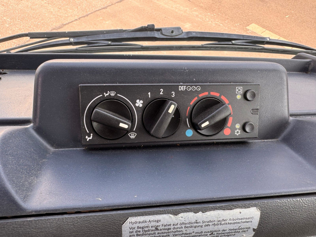 Leasing of  Mercedes-Benz Unimog U300 4x4 Vario-Pilot Mercedes-Benz Unimog U300 4x4 Vario-Pilot: picture 22 Leasing of  Mercedes-Benz Unimog U300 4x4 Vario-Pilot Mercedes-Benz Unimog U300 4x4 Vario-Pilot: picture 22