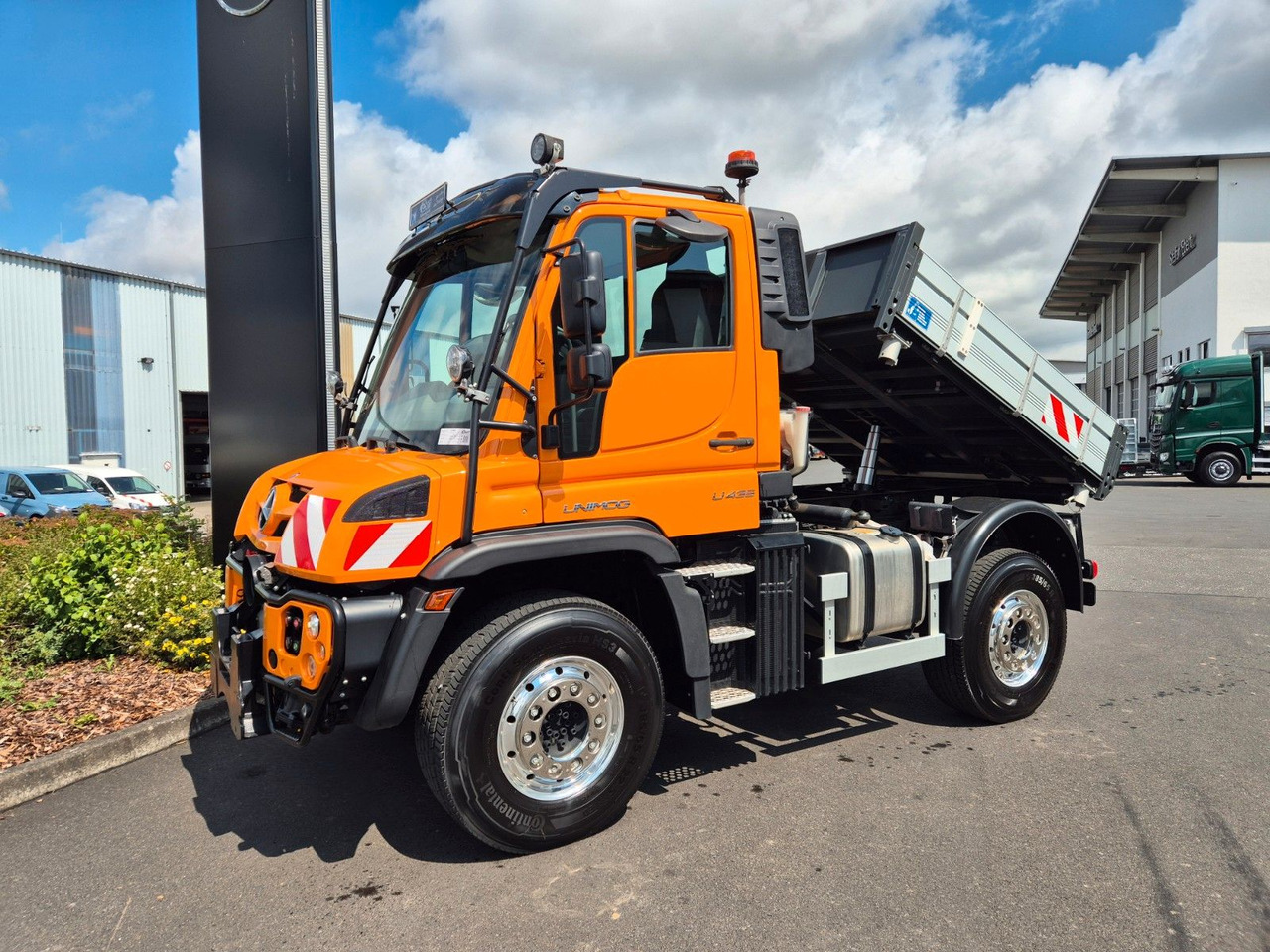Mercedes-Benz Unimog U435 4x4 Kipper Vario-Pilot Hydrostat - Tipper: picture 4 Mercedes-Benz Unimog U435 4x4 Kipper Vario-Pilot Hydrostat - Tipper: picture 4