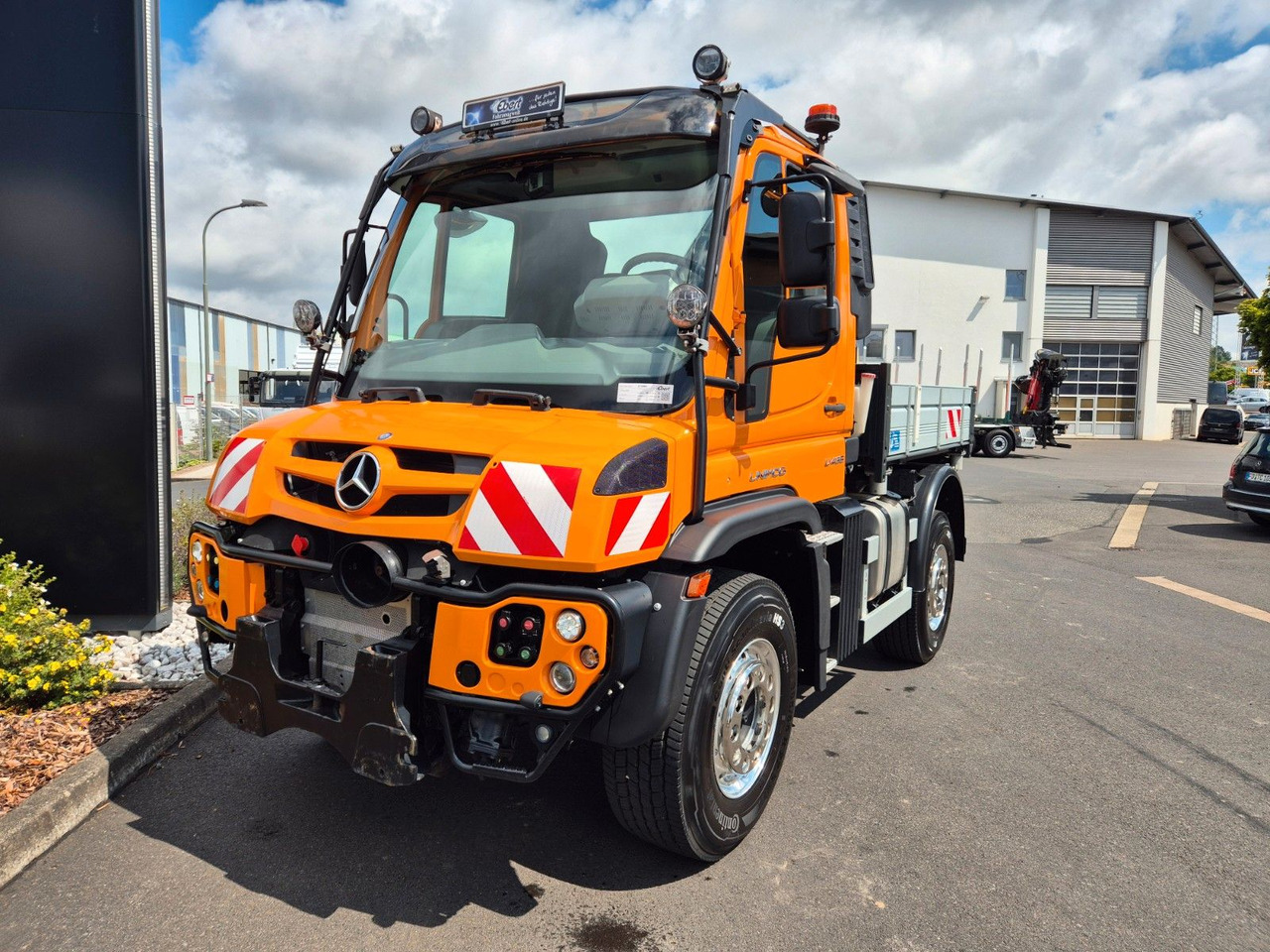 Mercedes-Benz Unimog U435 4x4 Kipper Vario-Pilot Hydrostat - Tipper: picture 2 Mercedes-Benz Unimog U435 4x4 Kipper Vario-Pilot Hydrostat - Tipper: picture 2