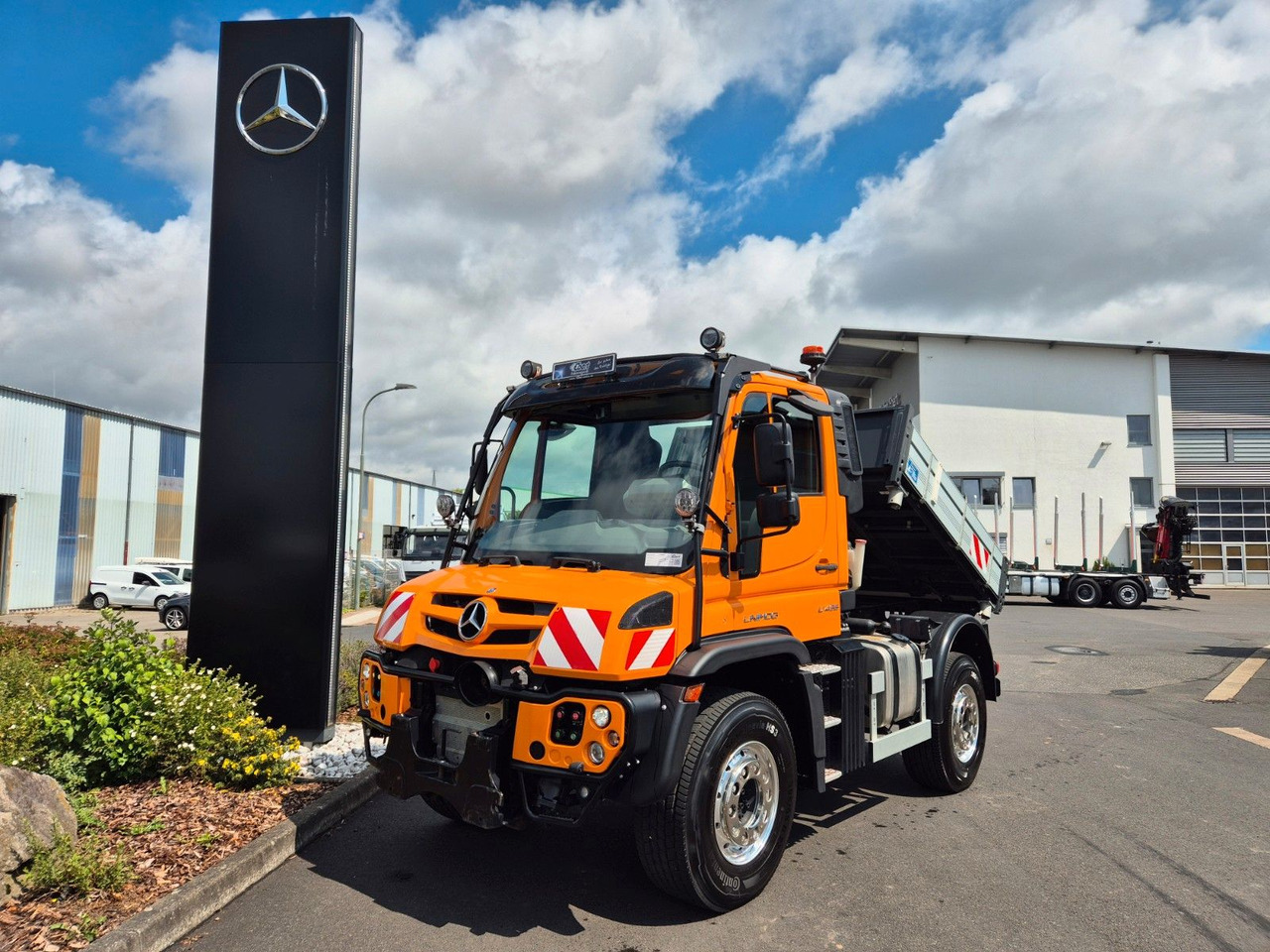 Mercedes-Benz Unimog U435 4x4 Kipper Vario-Pilot Hydrostat - Tipper: picture 1 Mercedes-Benz Unimog U435 4x4 Kipper Vario-Pilot Hydrostat - Tipper: picture 1