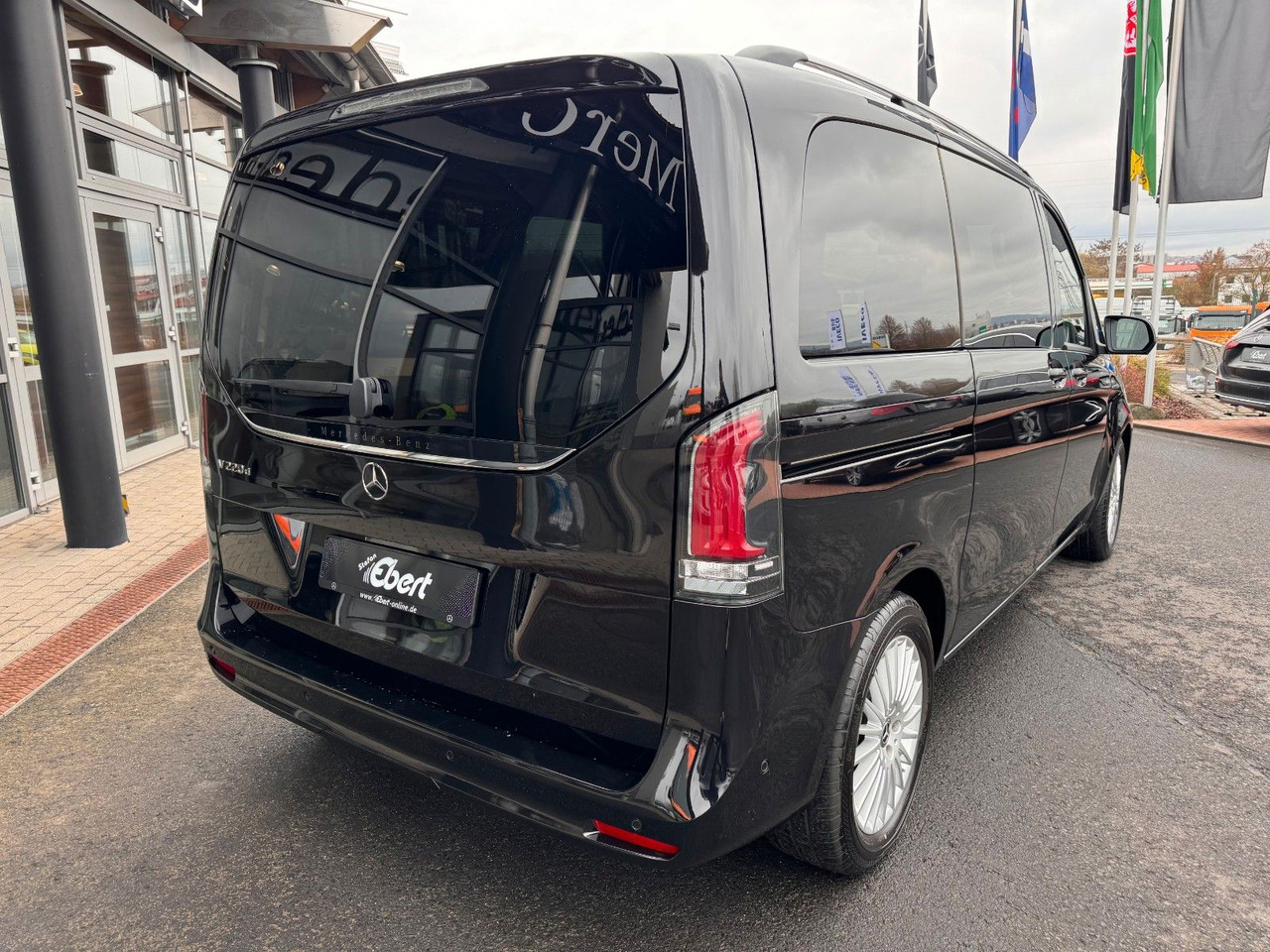 Mercedes-Benz V 220 d STYLE K Liege-Paket AHK2,5 DISTRONIC - Station wagon: picture 4 Mercedes-Benz V 220 d STYLE K Liege-Paket AHK2,5 DISTRONIC - Station wagon: picture 4