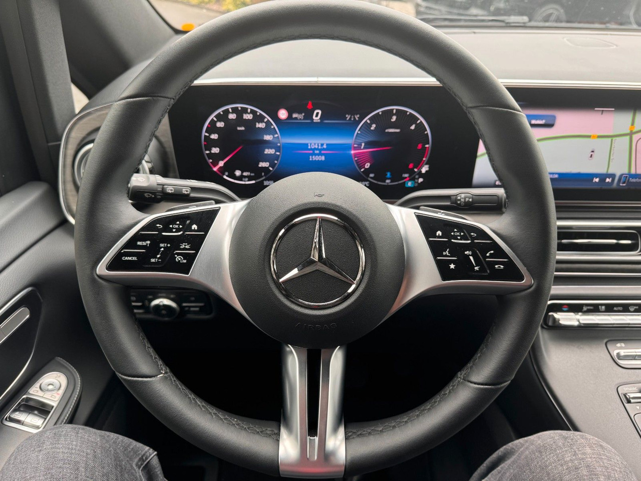 Station wagon Mercedes-Benz V 300 d AVANTGARDE Extralang 360Kamera Standheiz: picture 15