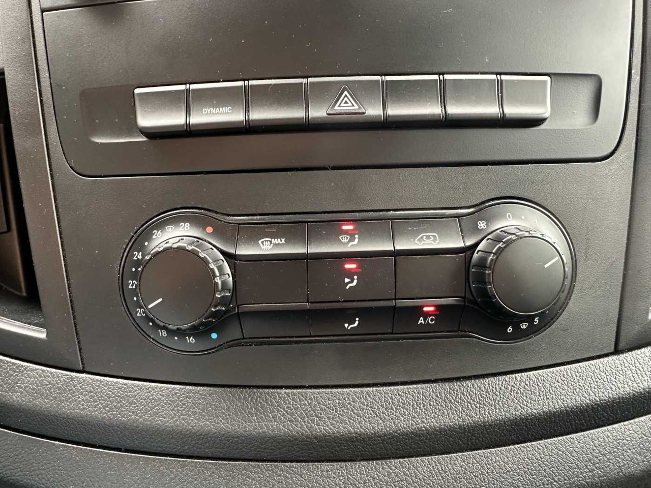 Small van, Electric van Mercedes-Benz eVito 112 Klima Kamera Navi SHZ Tempomat: picture 14