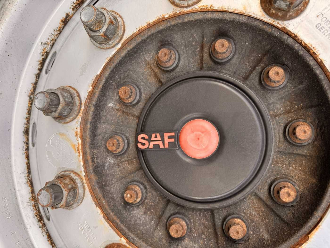 New Refrigerator trailer Schmitz Cargobull SCB*2 Carrier Supra 950 U LBW Bär 2.000kg: picture 11 New Refrigerator trailer Schmitz Cargobull SCB*2 Carrier Supra 950 U LBW Bär 2.000kg: picture 11