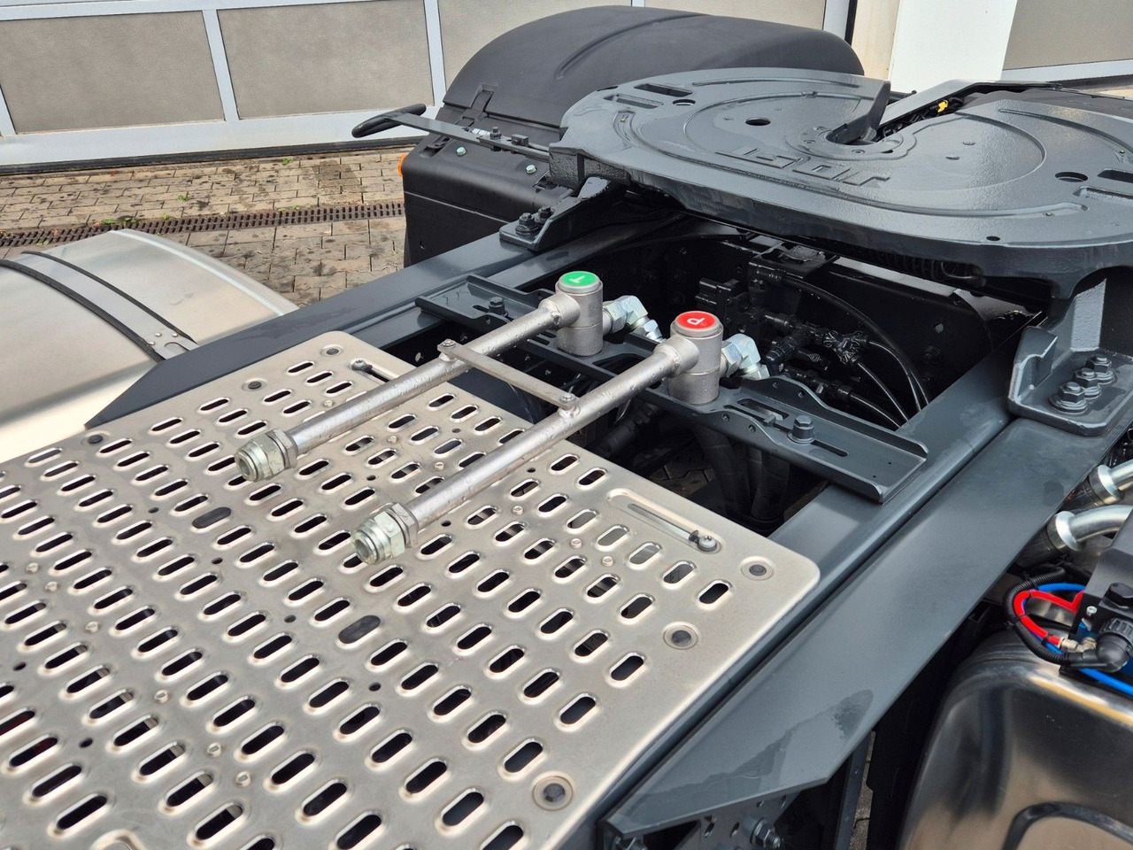 Tractor unit Iveco X-Way AS440X58T/FP ON 4x2 Hydraulik Mirror-Cams: picture 13 Tractor unit Iveco X-Way AS440X58T/FP ON 4x2 Hydraulik Mirror-Cams: picture 13