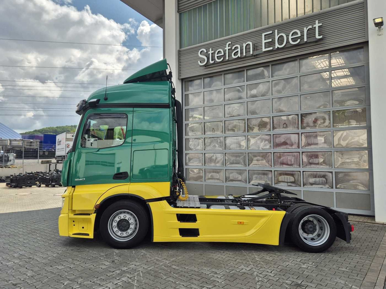 Mercedes-Benz Actros 1840 LSnRL Retarder Hubsattelplatte Xenon - Tractor unit: picture 5 Mercedes-Benz Actros 1840 LSnRL Retarder Hubsattelplatte Xenon - Tractor unit: picture 5
