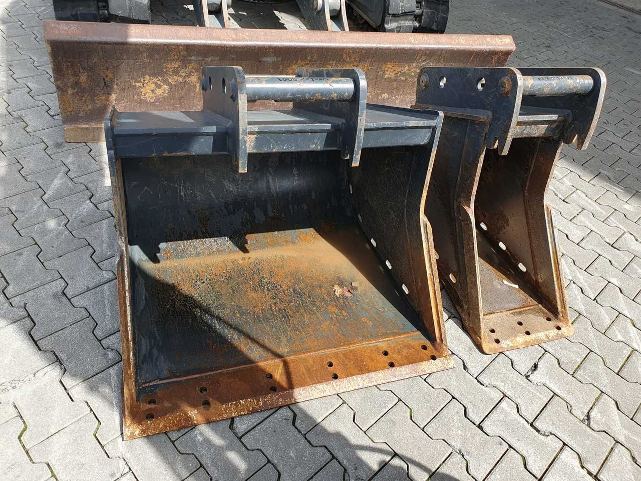 Leasing of  Wacker 8003 / MS08 / nur 4.035h / 2014 / Löffelpaket Wacker 8003 / MS08 / nur 4.035h / 2014 / Löffelpaket: picture 9
