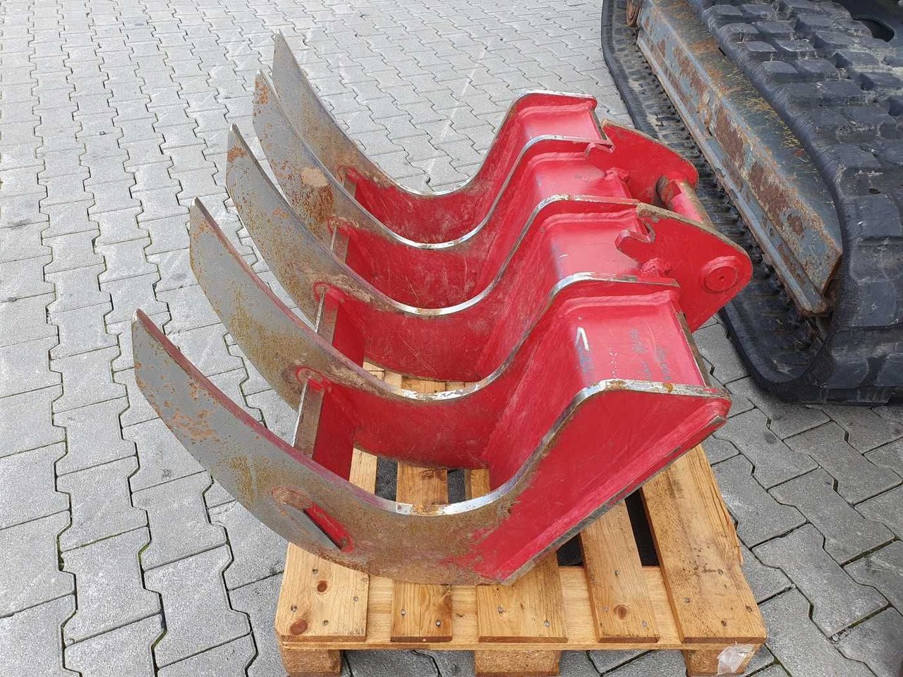 Leasing of  Wacker 8003 / MS08 / nur 4.035h / 2014 / Löffelpaket Wacker 8003 / MS08 / nur 4.035h / 2014 / Löffelpaket: picture 14