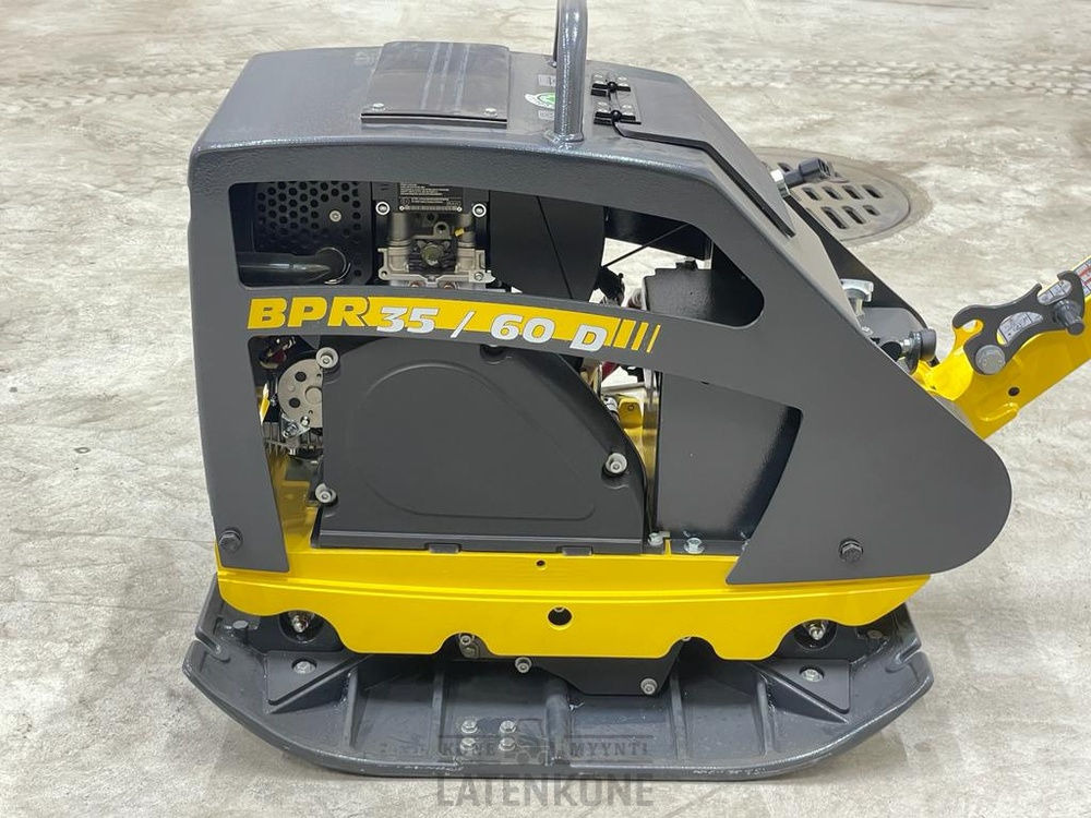 Vibratory plate Bomag BPR35/60DE tärylätkä renkailla: picture 15