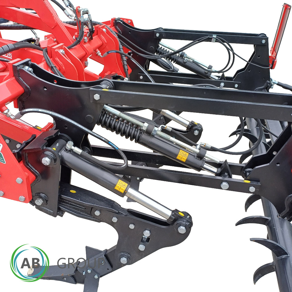 Chisel plough Ozdoken Boltan 545 with hydraulic protection - Subsoiler: picture 5 Chisel plough Ozdoken Boltan 545 with hydraulic protection - Subsoiler: picture 5