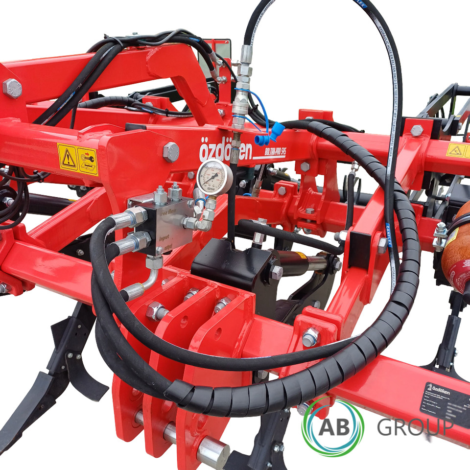 Chisel plough Ozdoken Boltan 545 with hydraulic protection - Subsoiler: picture 4 Chisel plough Ozdoken Boltan 545 with hydraulic protection - Subsoiler: picture 4