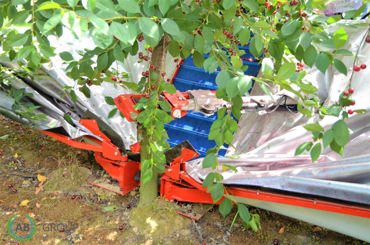 Jagoda machine for harvesting cherries, plums Gacek - Garden equipment: picture 2 Jagoda machine for harvesting cherries, plums Gacek - Garden equipment: picture 2