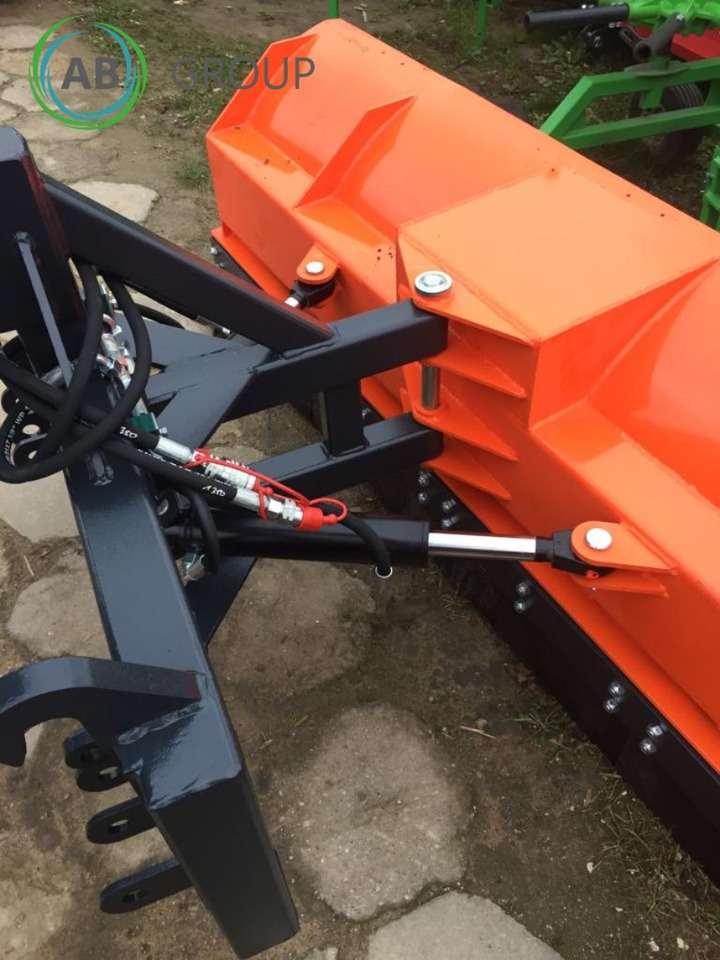 Metal-Technik straight snow plow 2m - Snow plough for Agricultural machinery: picture 3 Metal-Technik straight snow plow 2m - Snow plough for Agricultural machinery: picture 3