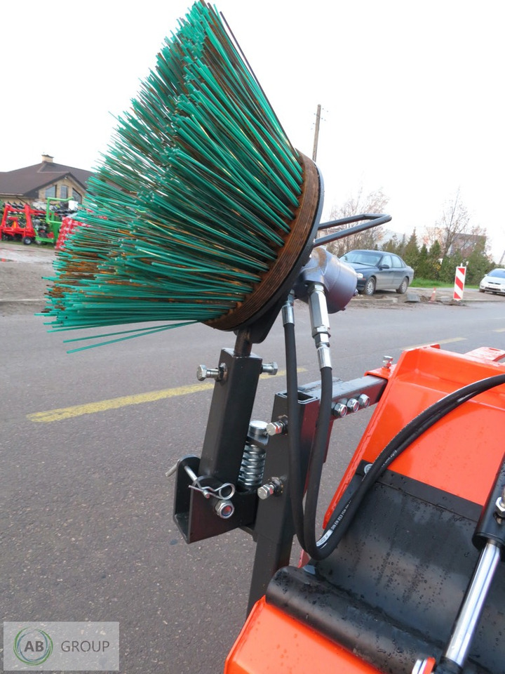 Metal-Technik sweeper 1,8m - Broom for Utility/ Special vehicle: picture 5 Metal-Technik sweeper 1,8m - Broom for Utility/ Special vehicle: picture 5