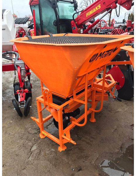 Fertilizer spreader Pom Augustów rozsiewacz do nawozów z przystawką komuna: picture 7