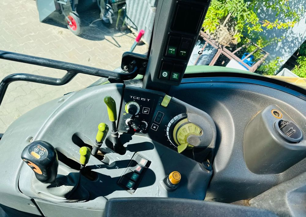 Claas Arion 410 - Farm tractor: picture 5 Claas Arion 410 - Farm tractor: picture 5