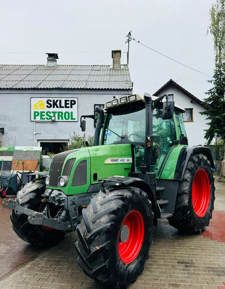 Fendt 412 Vario - Farm tractor: picture 2 Fendt 412 Vario - Farm tractor: picture 2