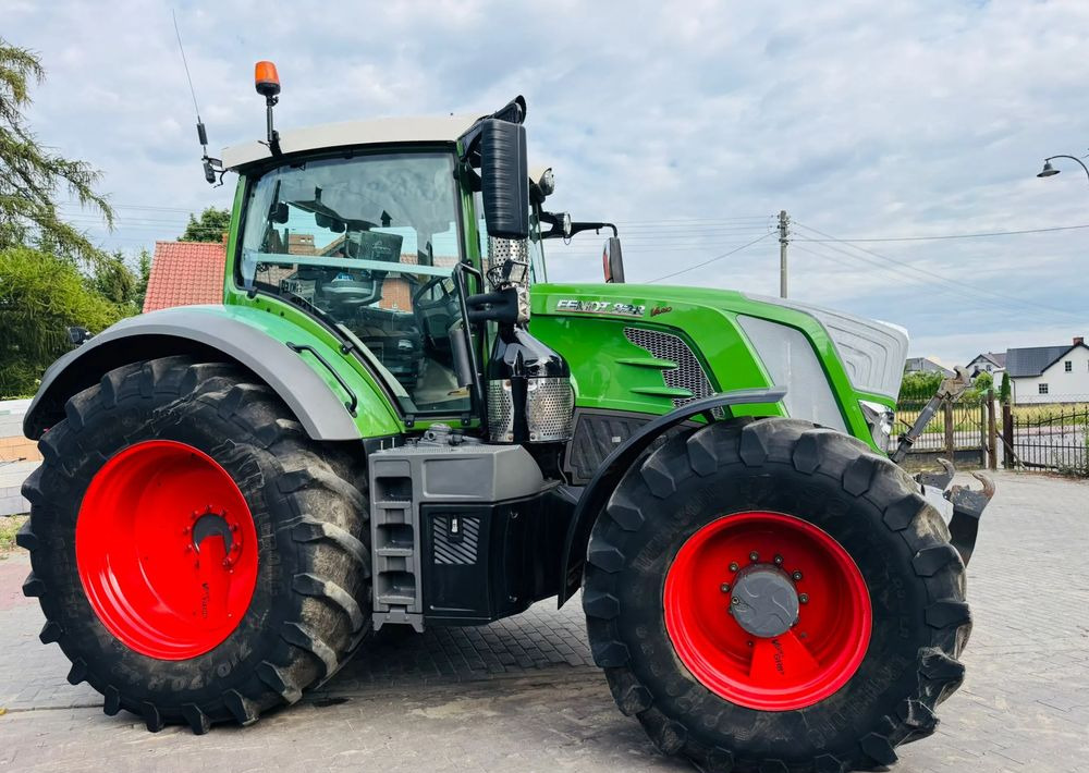 Fendt 828 Vario Profi Plus - Farm tractor: picture 2 Fendt 828 Vario Profi Plus - Farm tractor: picture 2