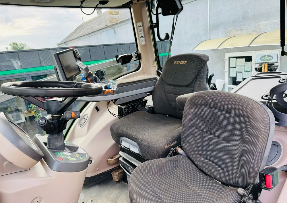 Farm tractor Fendt 828 Vario Profi Plus: picture 17