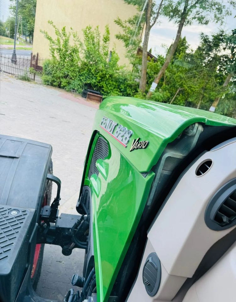 Farm tractor Fendt 828 Vario Profi Plus: picture 10