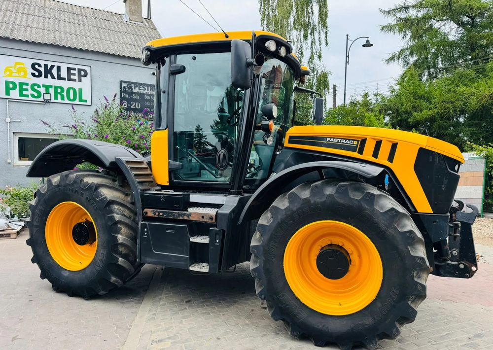 JCB 4220 - Farm tractor: picture 5 JCB 4220 - Farm tractor: picture 5