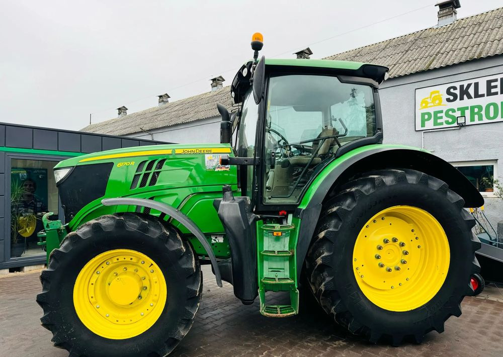 John Deere 6170R - Farm tractor: picture 1 John Deere 6170R - Farm tractor: picture 1