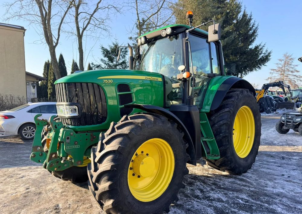 John Deere 7530 Premium - Farm tractor: picture 2 John Deere 7530 Premium - Farm tractor: picture 2