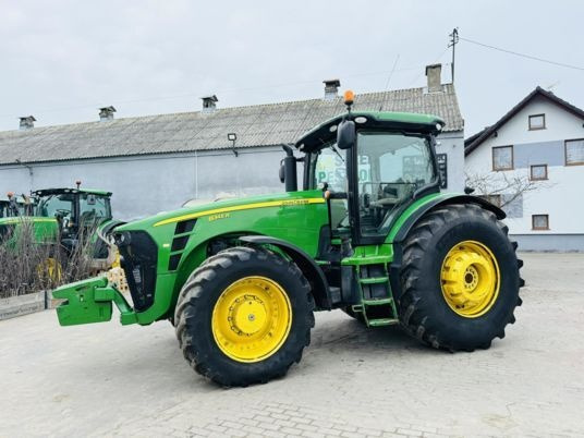 John Deere 8345R - Farm tractor: picture 3 John Deere 8345R - Farm tractor: picture 3