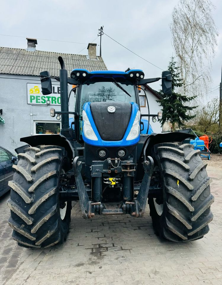 New Holland T7.230 AUTOCOMMAND - Farm tractor: picture 5 New Holland T7.230 AUTOCOMMAND - Farm tractor: picture 5