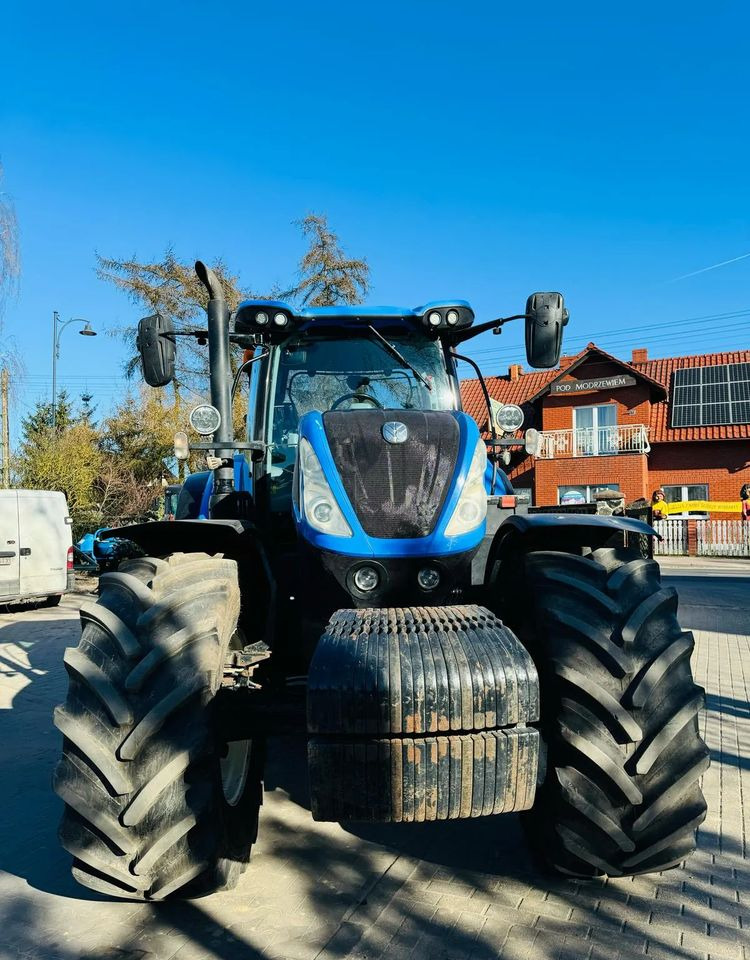 New Holland T7.230 - Farm tractor: picture 4 New Holland T7.230 - Farm tractor: picture 4