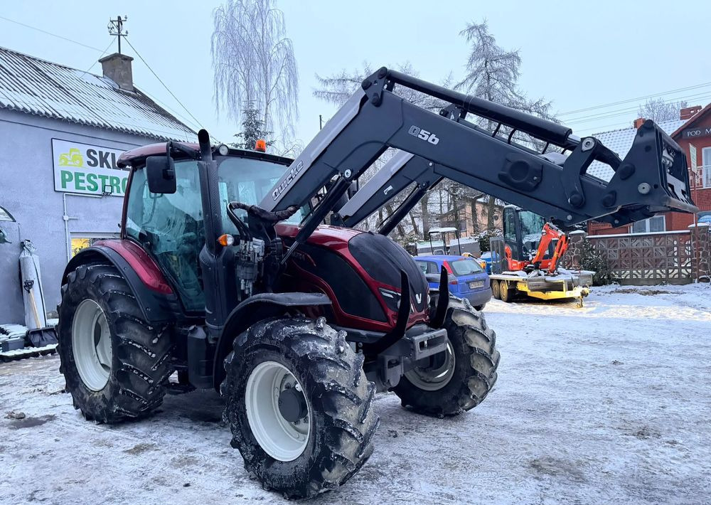 Valtra N 104 - Farm tractor: picture 1 Valtra N 104 - Farm tractor: picture 1