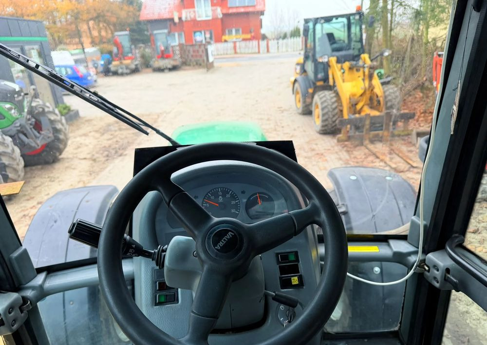 Farm tractor Valtra T 170: picture 10