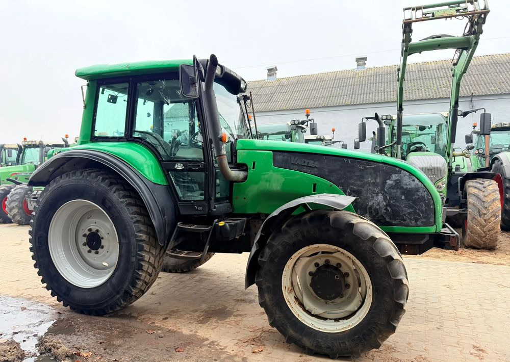 Valtra T 170 - Farm tractor: picture 1 Valtra T 170 - Farm tractor: picture 1