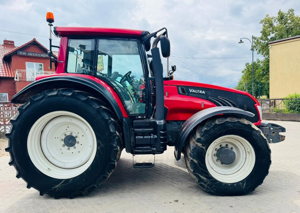 Valtra T213 Versu Unlimited - Farm tractor: picture 4 Valtra T213 Versu Unlimited - Farm tractor: picture 4