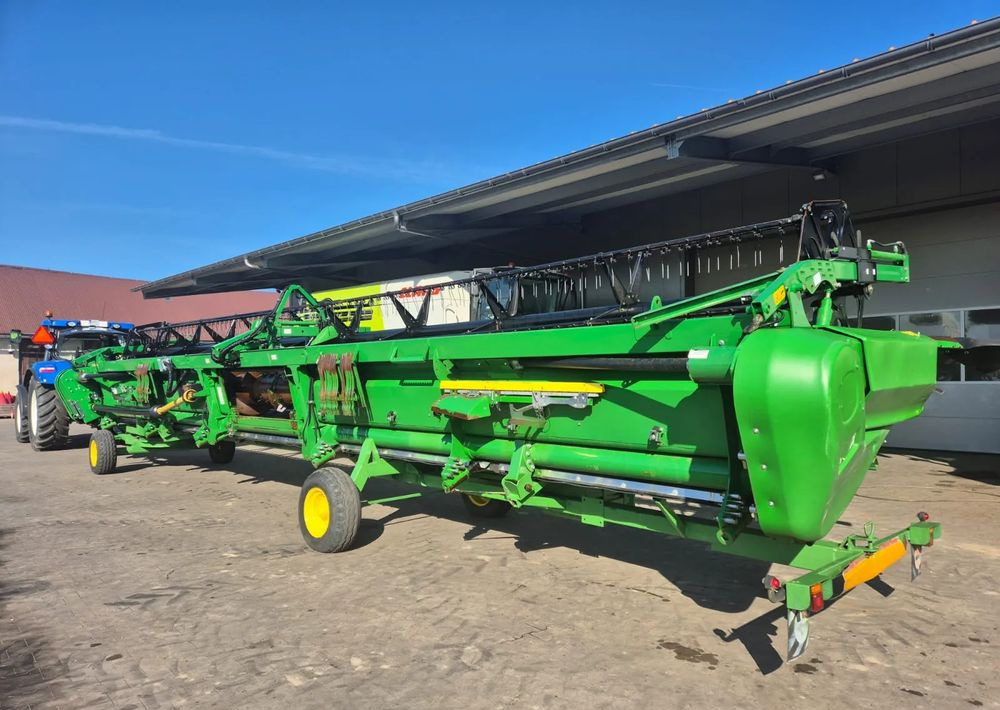 John Deere 640 EX PF635 - Combine header: picture 5 John Deere 640 EX PF635 - Combine header: picture 5