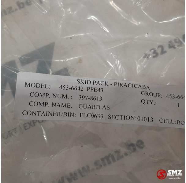 Caterpillar Beschermplaat Caterpillar - Frame/ Chassis: picture 4 Caterpillar Beschermplaat Caterpillar - Frame/ Chassis: picture 4