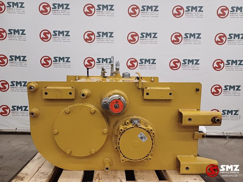 Caterpillar Hydraulic oil system Caterpillar - Hydraulic tank for Material handling equipment: picture 4 Caterpillar Hydraulic oil system Caterpillar - Hydraulic tank for Material handling equipment: picture 4