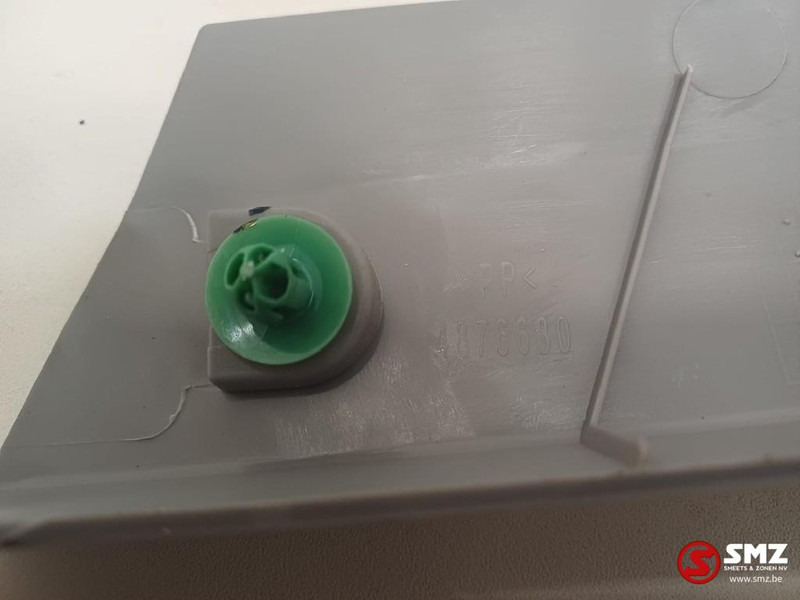 Caterpillar Lot of cabin parts Caterpillar - Cab and interior for Truck: picture 4 Caterpillar Lot of cabin parts Caterpillar - Cab and interior for Truck: picture 4