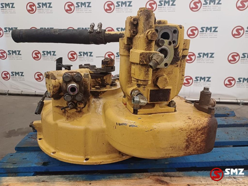 Caterpillar Occ koppelomvormer + pompgroep D6M Caterpillar - Clutch and parts: picture 3 Caterpillar Occ koppelomvormer + pompgroep D6M Caterpillar - Clutch and parts: picture 3