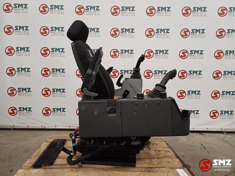 Caterpillar Seat complete Caterpillar - Cab and interior for Material handling equipment: picture 3 Caterpillar Seat complete Caterpillar - Cab and interior for Material handling equipment: picture 3