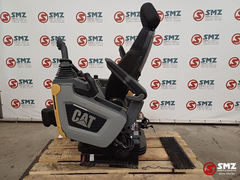 Caterpillar Seat complete Caterpillar - Cab and interior for Material handling equipment: picture 4 Caterpillar Seat complete Caterpillar - Cab and interior for Material handling equipment: picture 4