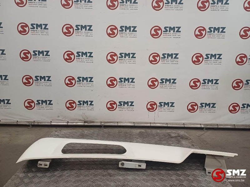 DAF Occ cabinespoiler links DAF - Aerodynamics/ Spoiler for Truck: picture 3 DAF Occ cabinespoiler links DAF - Aerodynamics/ Spoiler for Truck: picture 3