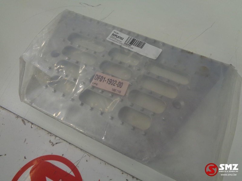 Diversen Opstapplaat 95xf- xf95- xf105 - Footstep for Truck: picture 2 Diversen Opstapplaat 95xf- xf95- xf105 - Footstep for Truck: picture 2