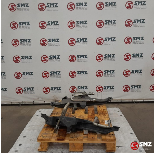 Iveco Occ set bladveersteunen L/R aandrijfas Iveco - Frame/ Chassis for Truck: picture 3 Iveco Occ set bladveersteunen L/R aandrijfas Iveco - Frame/ Chassis for Truck: picture 3