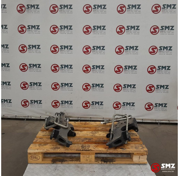 Iveco Occ set bladveersteunen L/R aandrijfas Iveco - Frame/ Chassis for Truck: picture 4 Iveco Occ set bladveersteunen L/R aandrijfas Iveco - Frame/ Chassis for Truck: picture 4